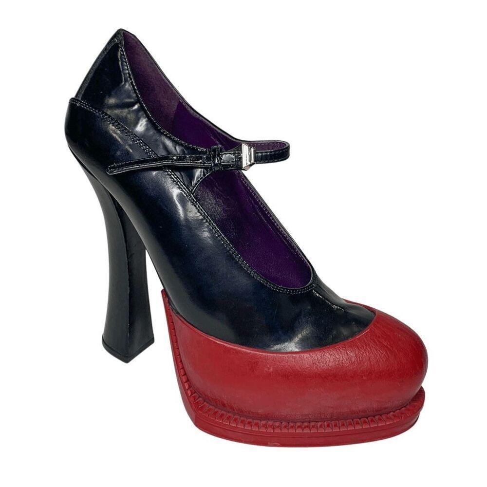 Prada Mary Jane Runway 2012 Black Leather Red Rubber Cap Toe Heels EU 37 Pumps
